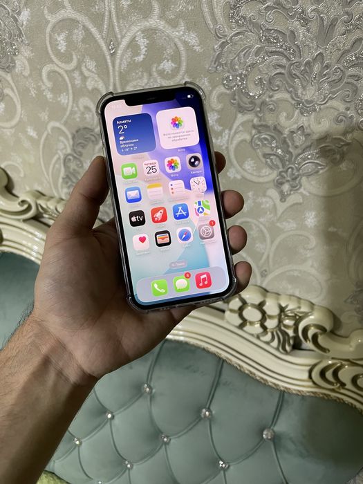 Продам телефон Айфон 12 128Gb