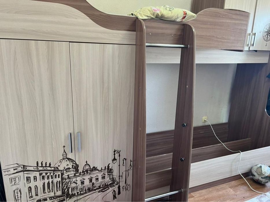 Продам 2 ярусную кровать ЕВРОМЕБЕЛЬ