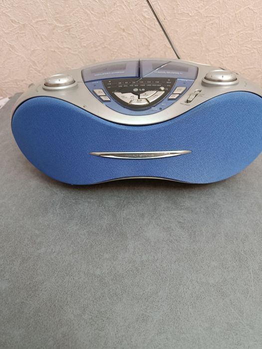 LG двухкассетный магнитофон / радиоприёмник (Boombox) FM/AM, Auto Reve