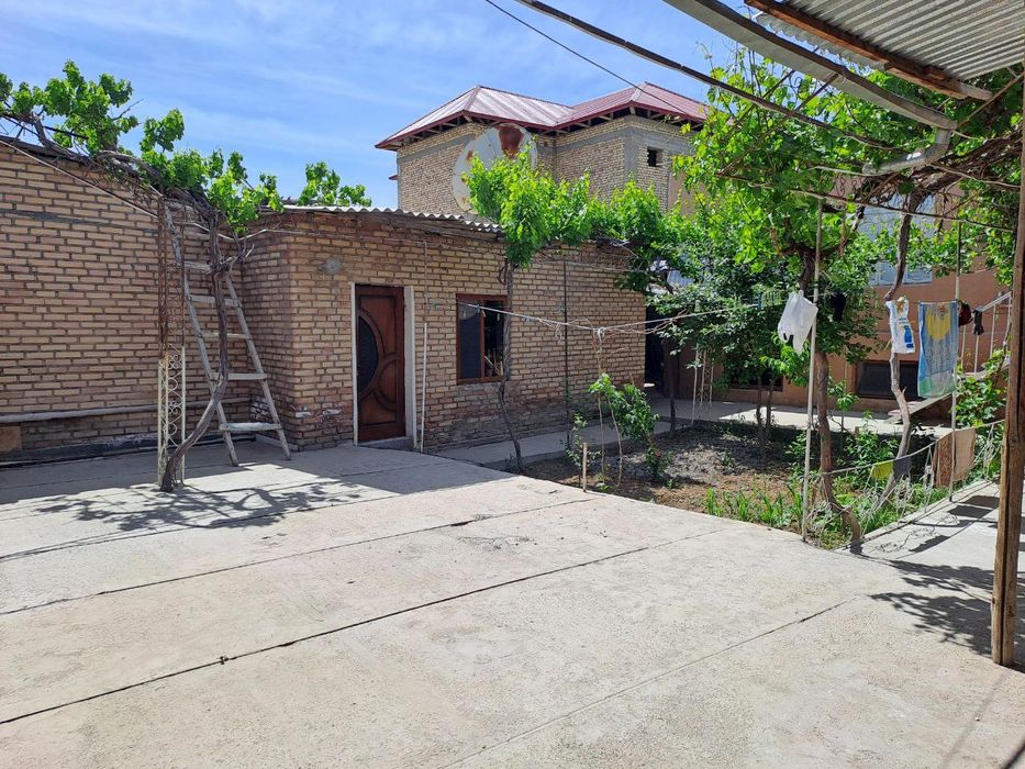 Продаётся участок сотилади