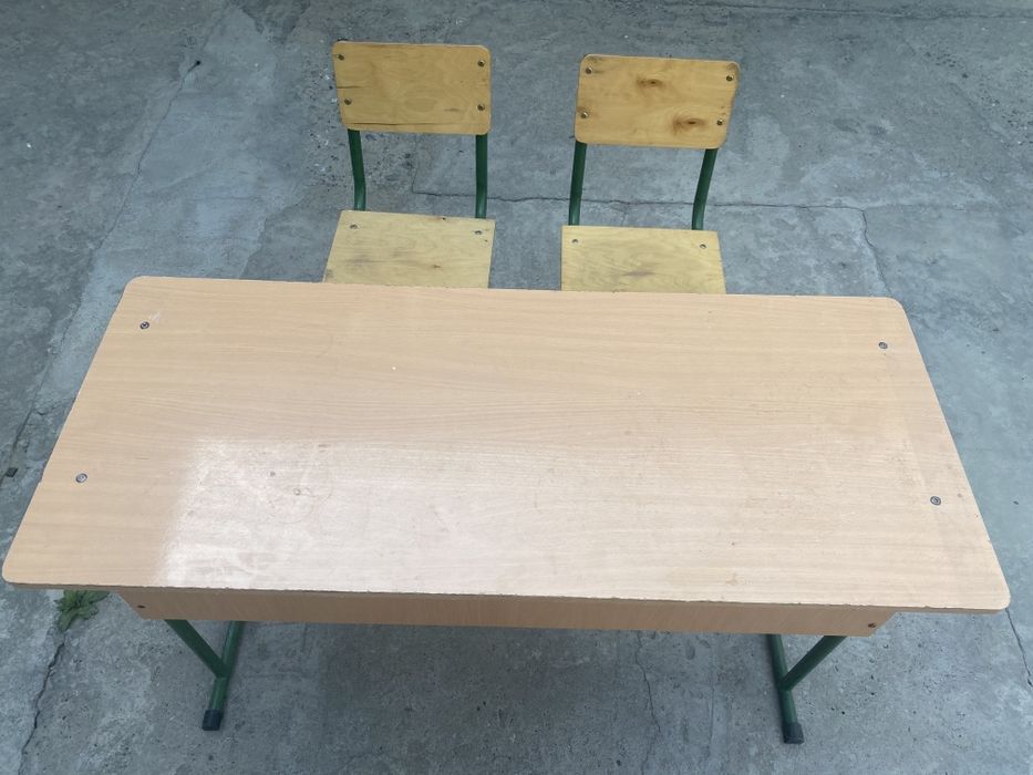 Парта стуллар сотилади