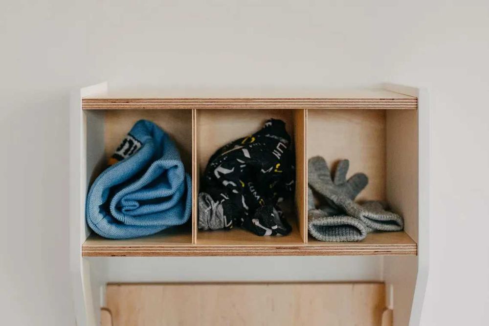 Детски шкаф-закачалка за дрехи