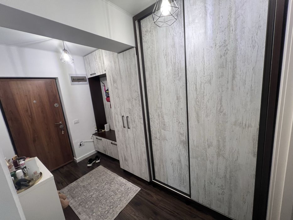 Inchiriez apartament 2 camere decomandat