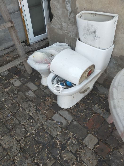 Продам Унитаз б/у