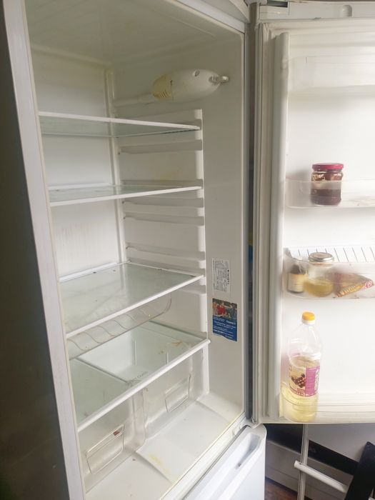 Продам холодильник индезит