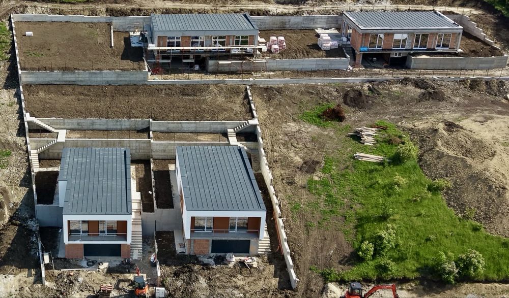 Vand casa Dezmir - zona Planoarelor