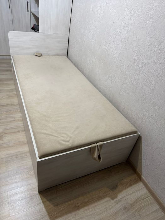 Кровать односпальная