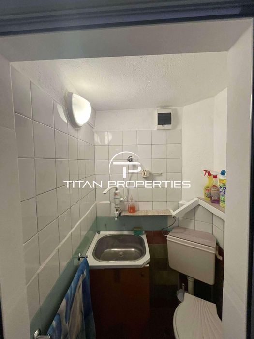 Дава се под наем Магазин в Варна, Автогара - 25 кв.м за 190 € - Снимка #7