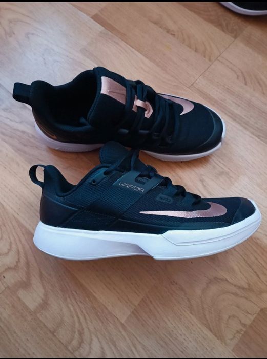 Adidași Nike Vapor
