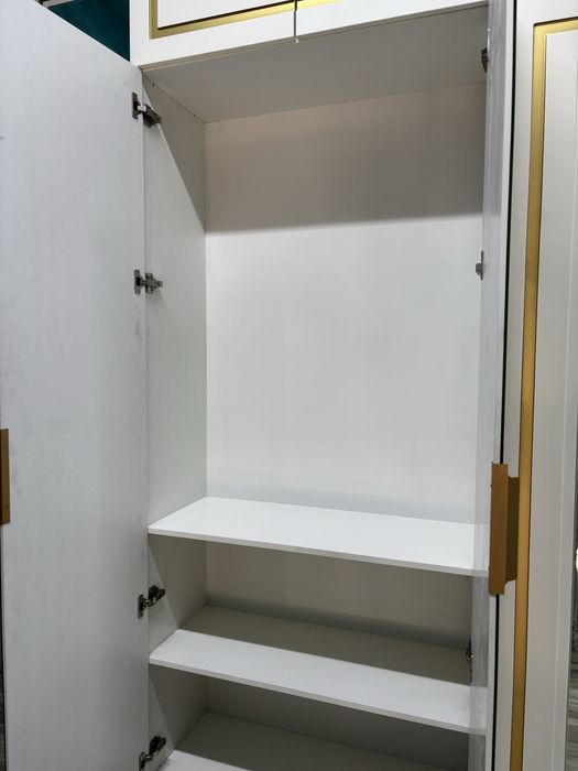 Продам шкаф для прихожей