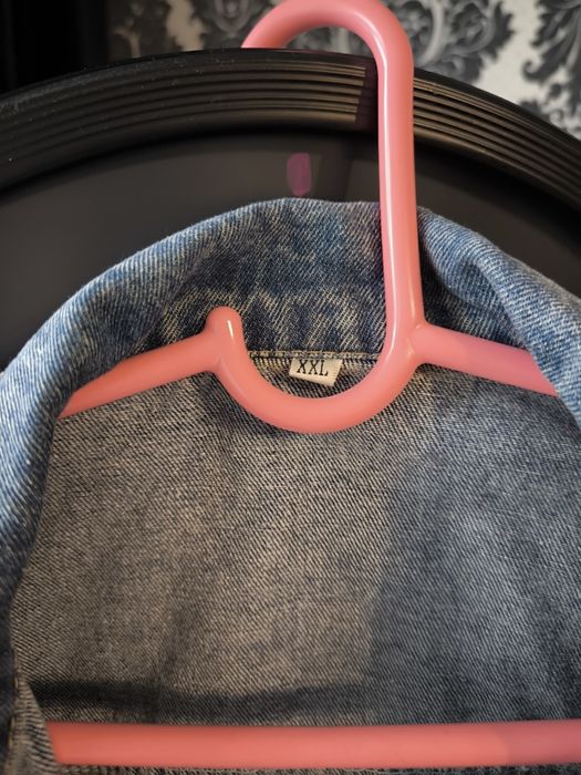 Продам джинсовую куртку