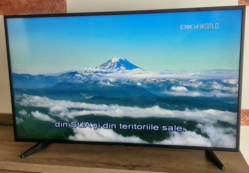 Vand tv Samsung smart Uhd 4k  108cm