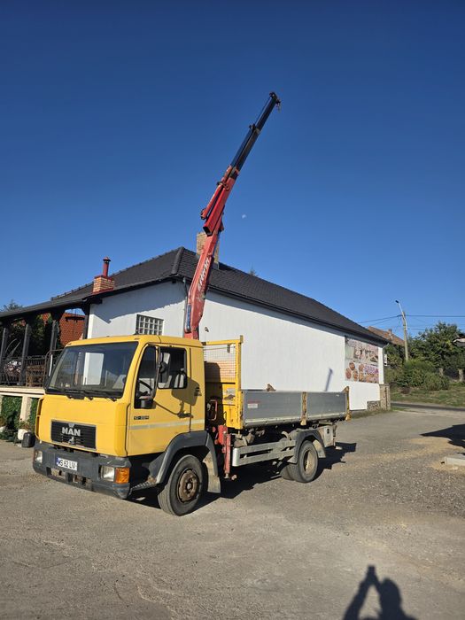 Man 10.224 basculabil cu macara