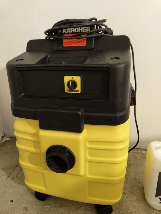 Aspirator profesional Karcher NT501