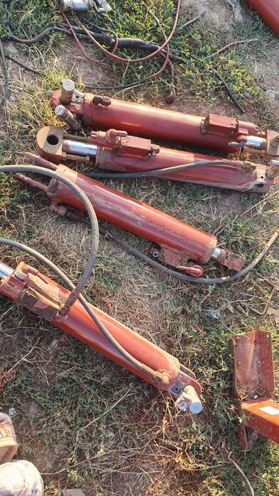 Cilindrii, cilindru cupa multifunctionala buldoexcavator, buldo