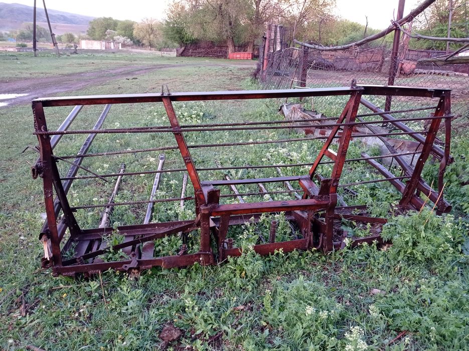 Продаеться трактор