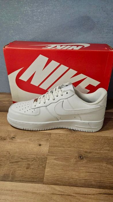 Af1 alb simplu nou