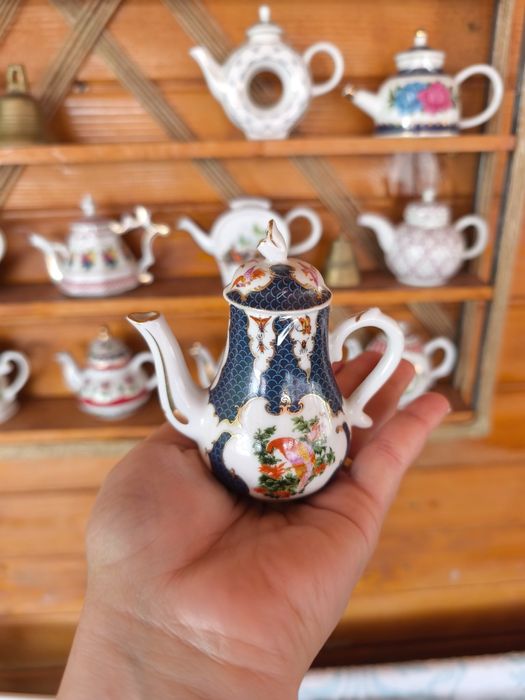 Антикварни мини порцеланови чайнички