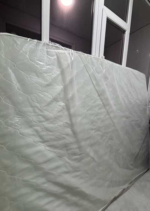 Продам матрас на кровать 160х200