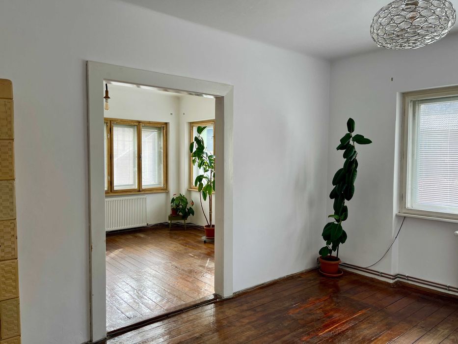 Spatiu multifunctional de inchiriat zona Spital Unitate Militara