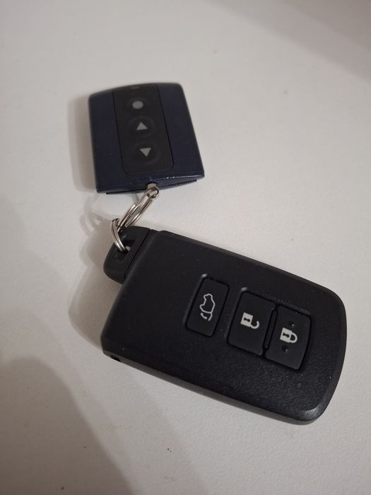 Ключ  на камри 50