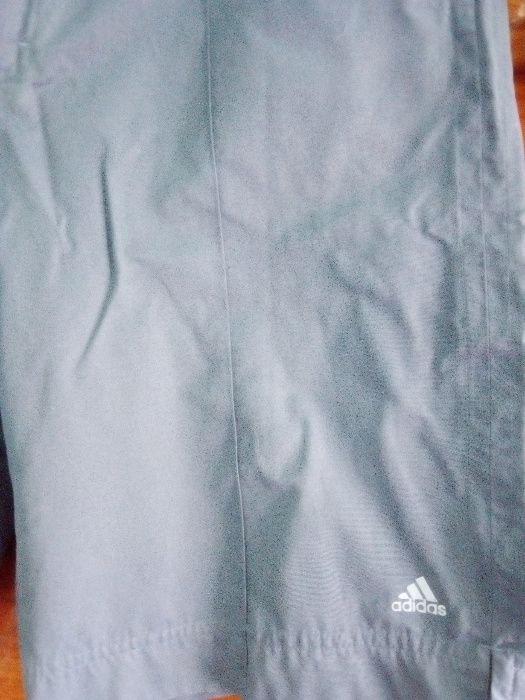 vand pantaloni scurti originali H&M