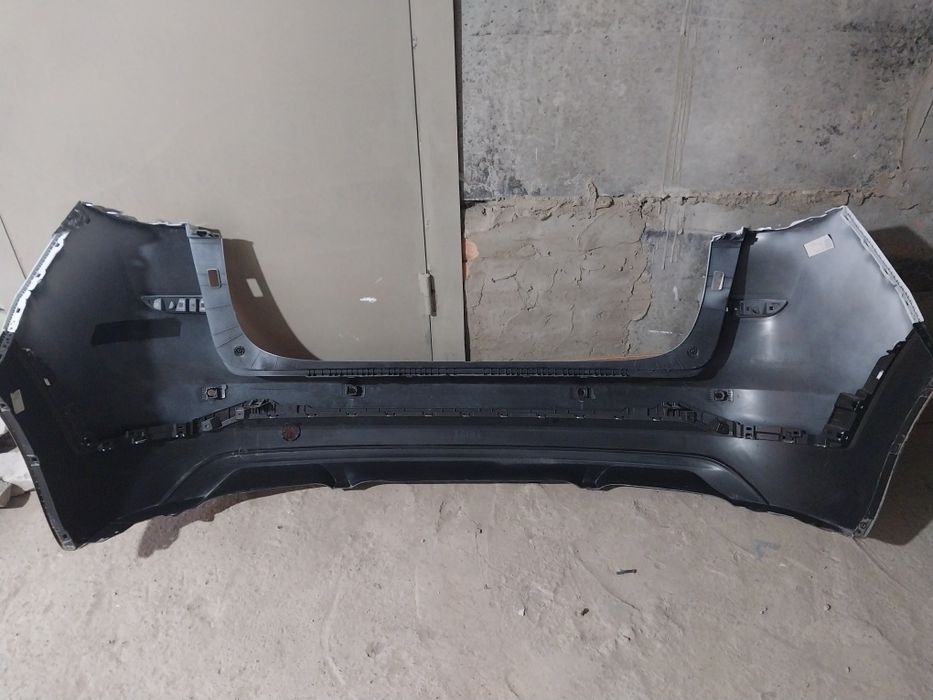 Заднии Бампер в комплекте
