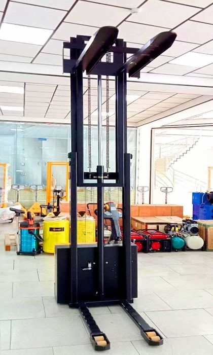 Штабелер Электрический (ручная кара, рохля. транспаллет)