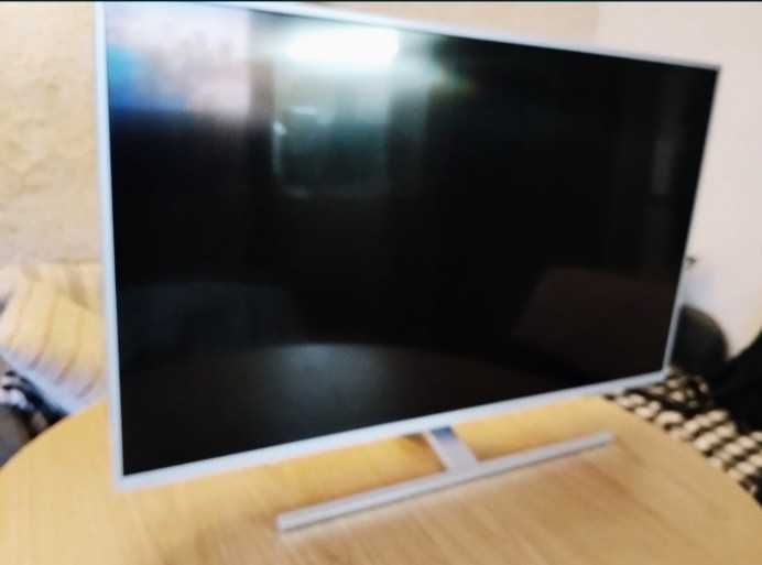 Телевизор PHILIPS 43 '' SMART