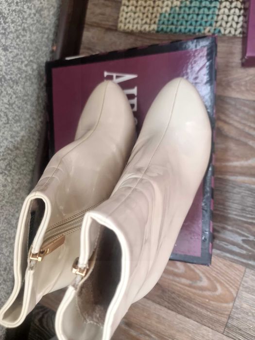 Продам обувь в отличном состоянии