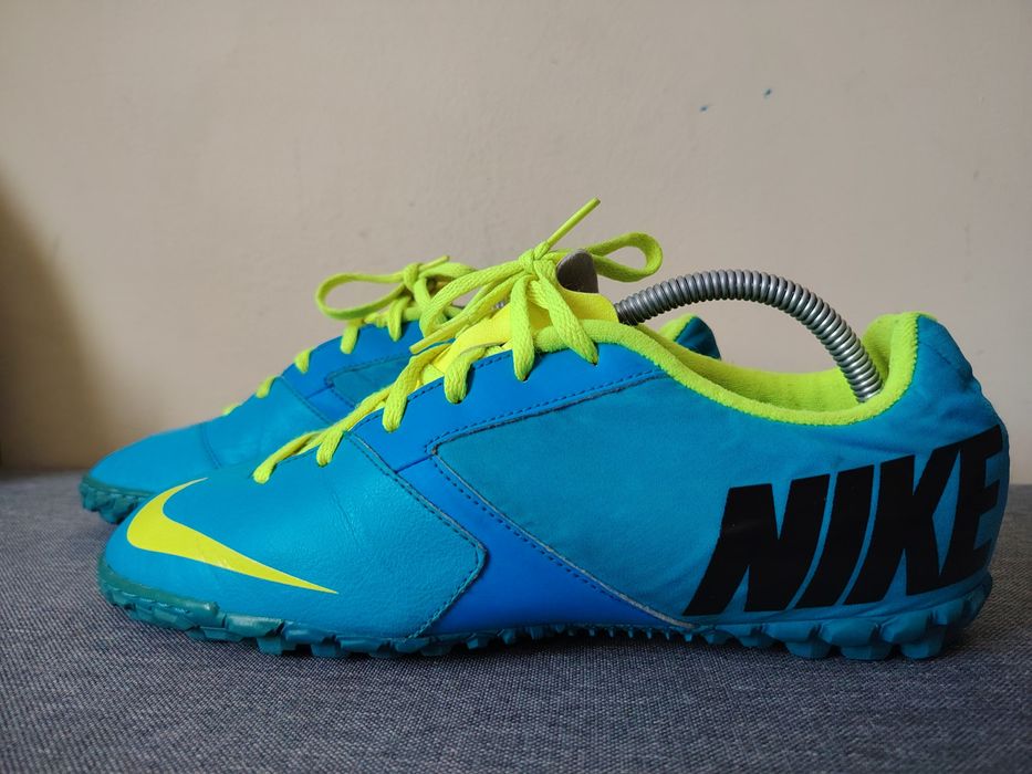Nike bomba II blue turf