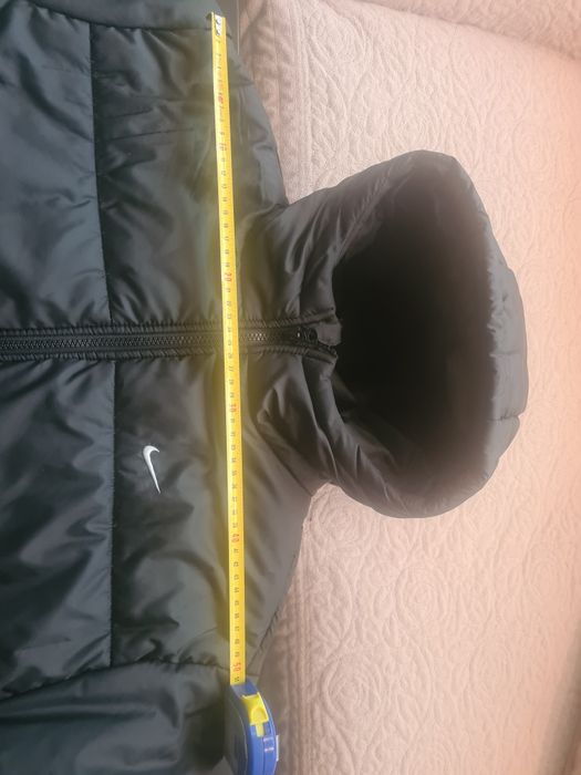 Яке Nike-дамско.