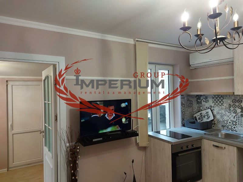 Дава се под наем Тристаен апартамент в Варна, Гръцка махала - 75 кв.м за 510 € - Снимка #3