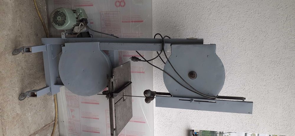 Banzic vertical 30 cm inaltime taiere, perf stare functionare, prov Germania