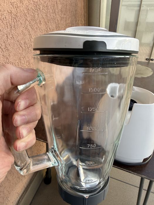 Blender Braun - recipient solid din sticla