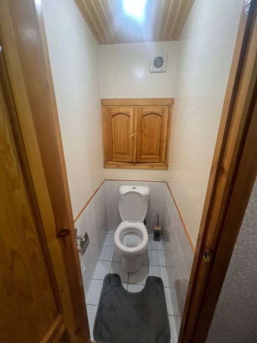 Продаётся 1/1/4 на м-в Карасу 1