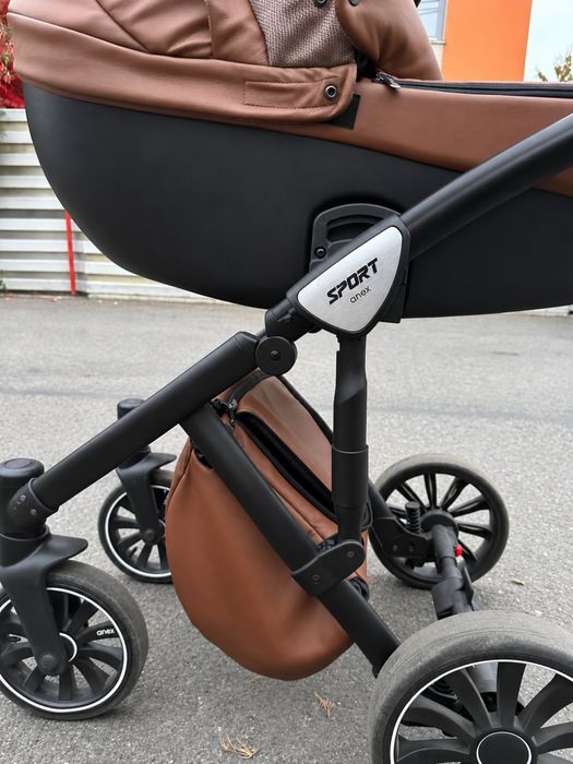 Anex 2 in 1, carucior editie limitata