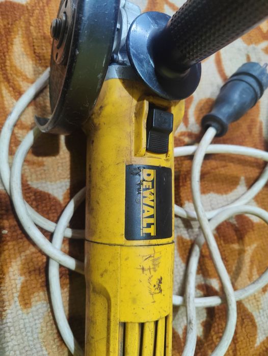 Продам болгарку DeWalt 125 мм
