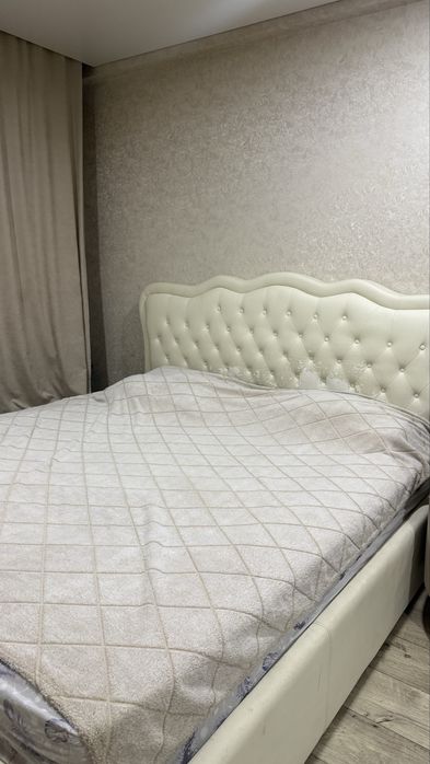 Продам кровать 180*200