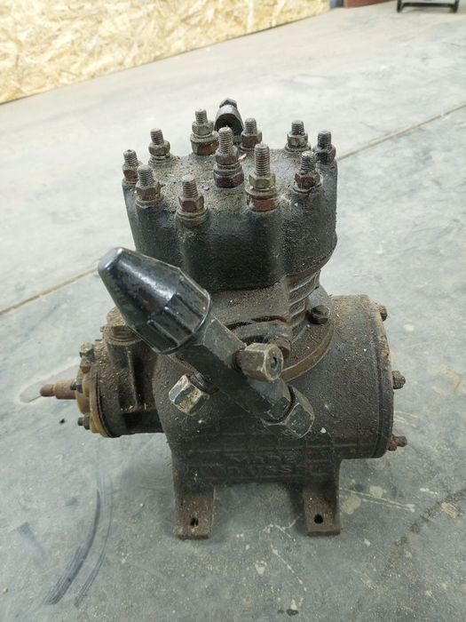 Продам Компрессор