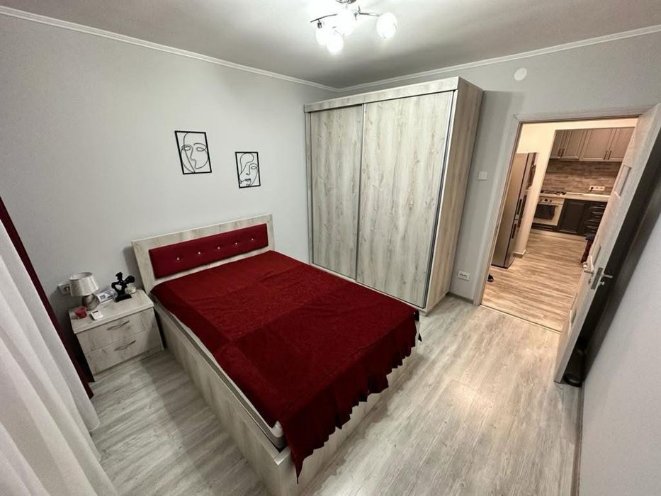 Ofer spre inchiriere Apartament 2 Camere / Decomandat zona Strazii Aleea Mircesti