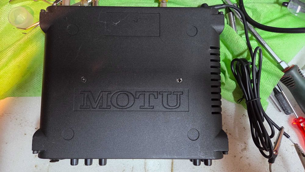 Interfață Firewire Motu Ultralite 10x14