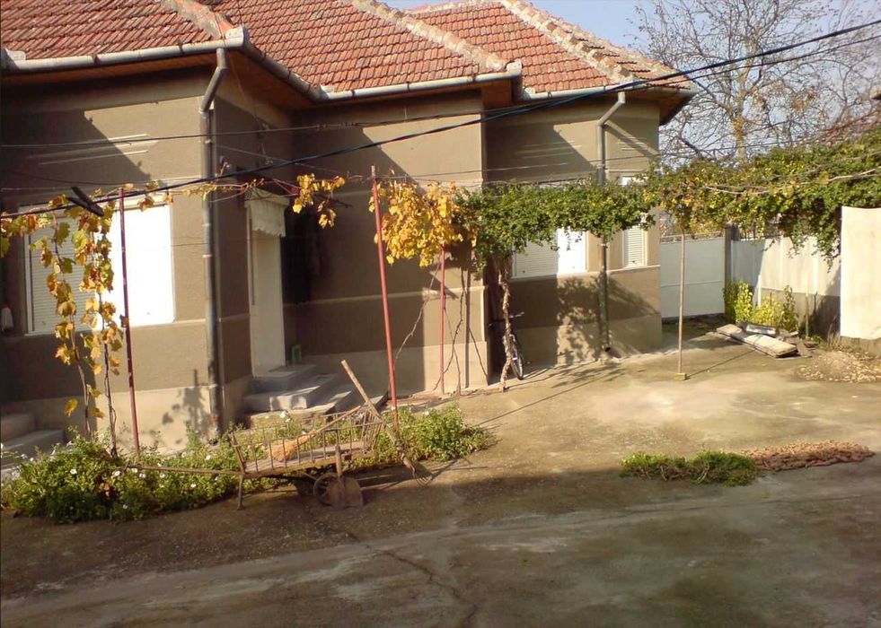 Casa de vanzare la str. principala in Cermei