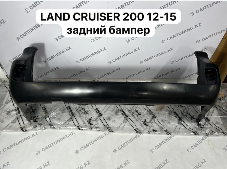 Задний бампер под оригинал на Land Cruiser 200