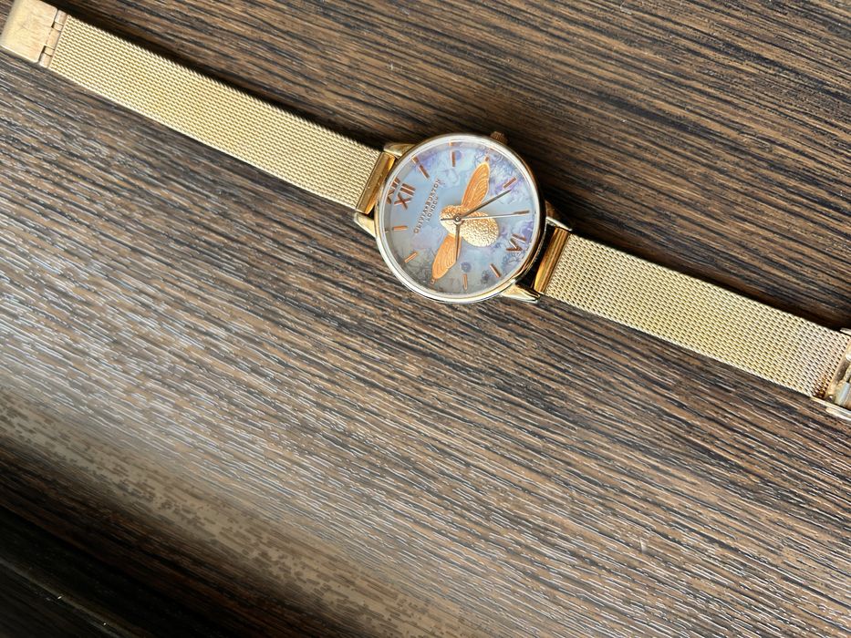 Часовник Olivia Burton