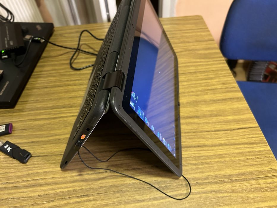 Продавам лаптоп TERRA MOBILE 360-11