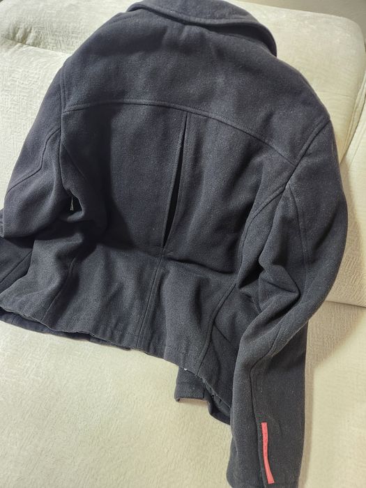 Vind geacă Prada originală