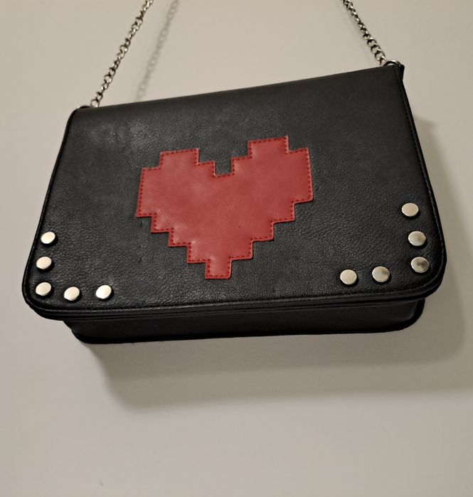 Дамска чанта през рамо