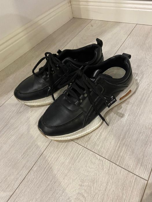 Школьная обувь кроссовки