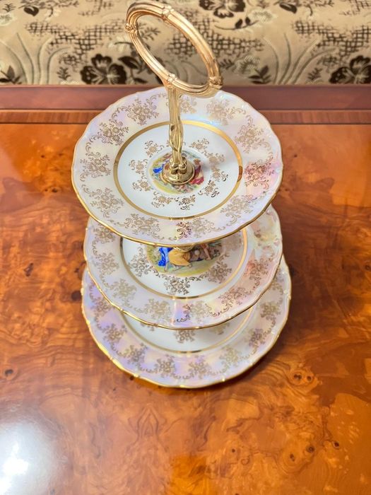 **Мадонна**/////